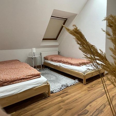 7-24 Self-Check-In - 120Qm - 5 Rooms - 2 Bathrooms - Kitchen - Free Parking - Yihapartment Hannover Esterno foto