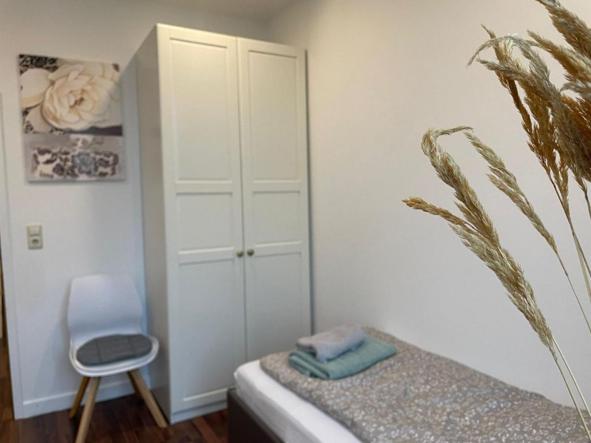7-24 Self-Check-In - 120Qm - 5 Rooms - 2 Bathrooms - Kitchen - Free Parking - Yihapartment Hannover Esterno foto