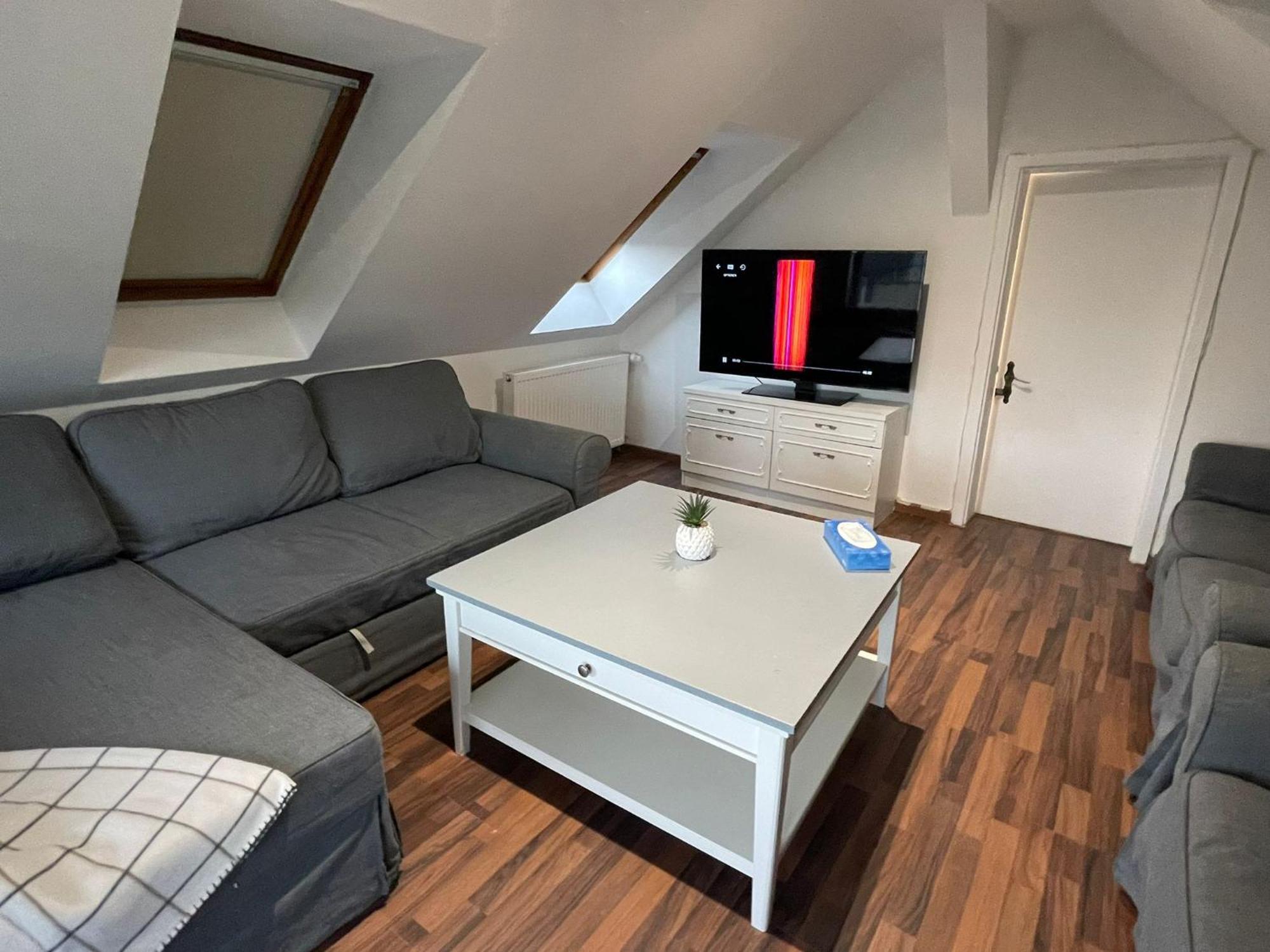7-24 Self-Check-In - 120Qm - 5 Rooms - 2 Bathrooms - Kitchen - Free Parking - Yihapartment Hannover Esterno foto